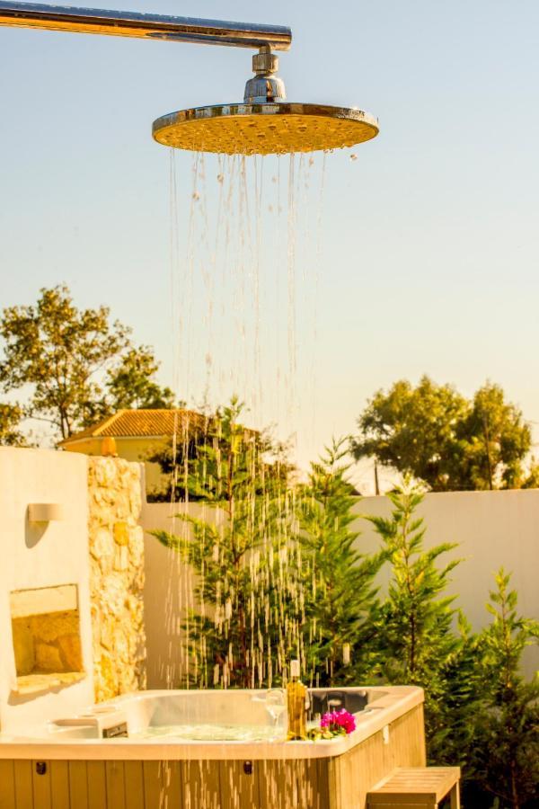 Villa Estia - Private Jacuzzi Next To The Beach Агиос Георгиос Екстериор снимка